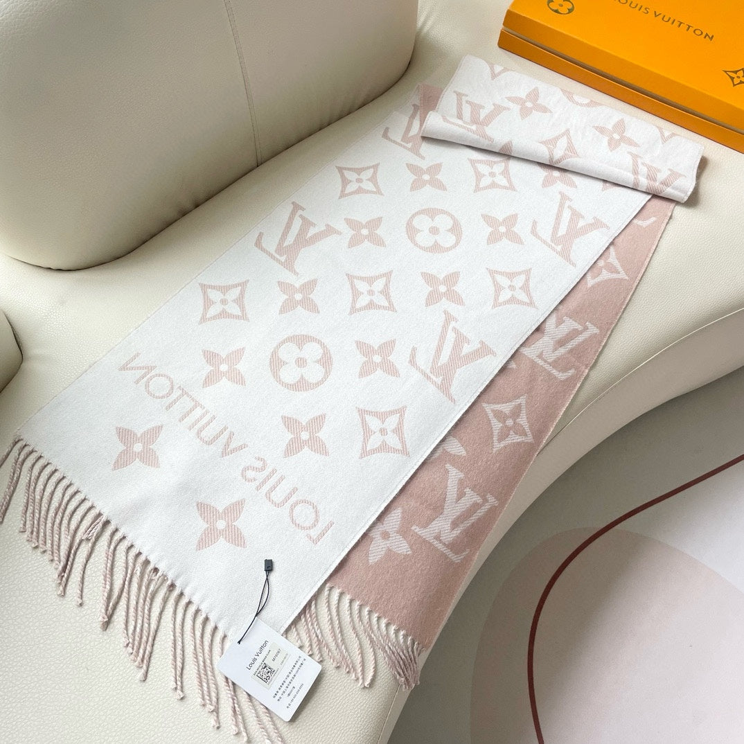 Louis Vuitton Scarf in Pink - Fashion Scarves in Pink