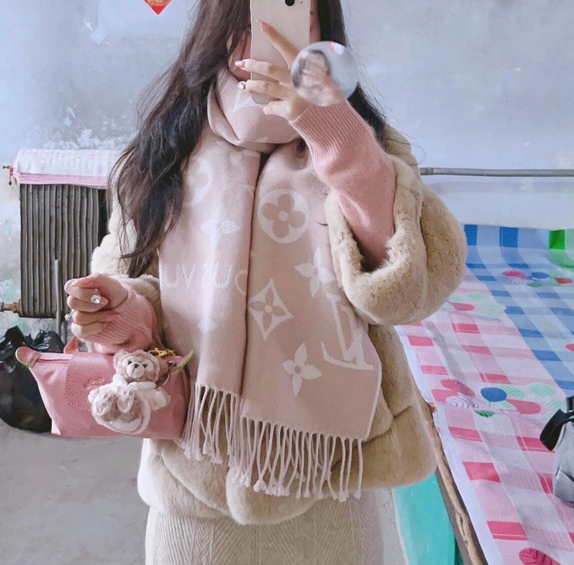 Louis Vuitton Scarf in Pink - Fashion Scarves in Pink